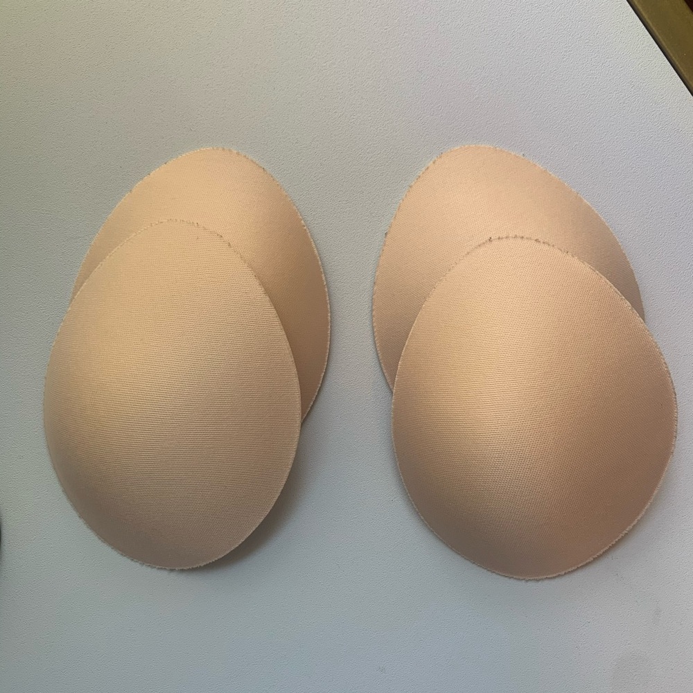 Size 4 Lululemon bra insert cups